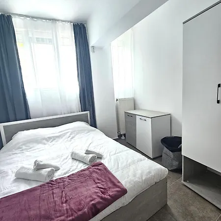 Acvi Lux - Center In Soul سالونيك